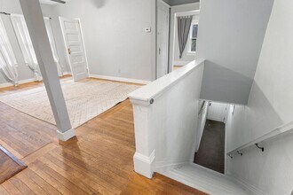 2422-2424-2424 SE Yamhill St in Portland, OR - Building Photo - Building Photo