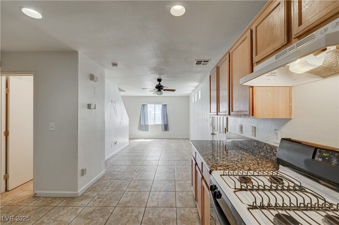 2275 Windmill Grove Ct in Las Vegas, NV - Building Photo