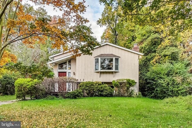 property at 412 Walnut Dr