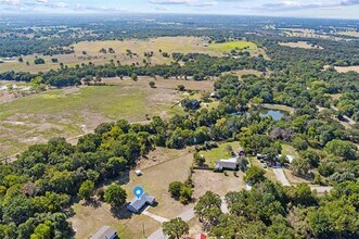 3400 Sarra Ln in Springtown, TX - Building Photo - Building Photo