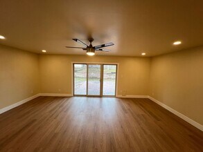 5651 San Juan Ave in Citrus Heights, CA - Building Photo - Building Photo