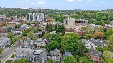211 S Albany St in Ithaca, NY - Building Photo - Building Photo