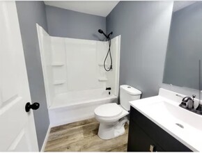 1451 Westview Dr in Coralville, IA - Building Photo - Building Photo
