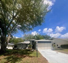 2066 Quailwood Ln in Spring Hill, FL - Building Photo