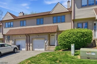 11 Deer Hill Ct in Boonton, NJ - Building Photo - Building Photo