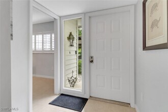 16466 Timberlakes Dr in Ft. Myers, FL - Building Photo - Building Photo