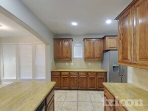 114 Cole St in Forney, TX - Foto de edificio - Building Photo