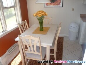 4268 Oakmede Ln in White Bear Township, MN - Building Photo - Building Photo