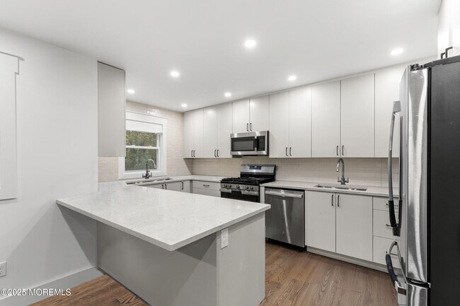 741 Lakehurst Ave in Jackson Township, NJ - Building Photo - Building Photo