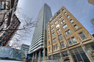 38-3138 Grenville St in Toronto, ON - Building Photo - Building Photo