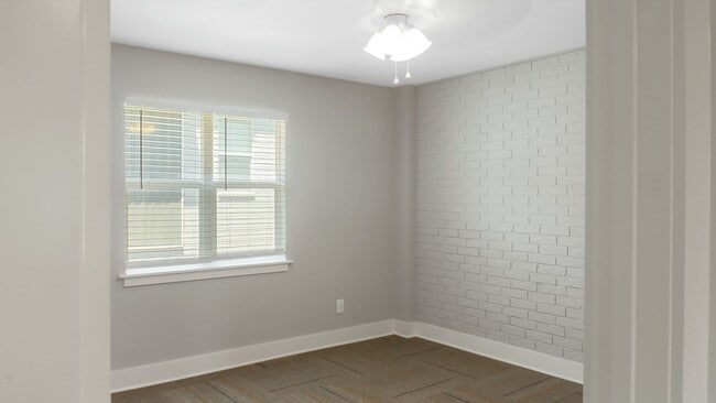 300 W Pleasure Ave in Searcy, AR - Building Photo - Building Photo