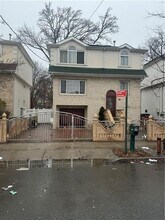 359 Netherland Ave in Staten Island, NY - Building Photo - Building Photo