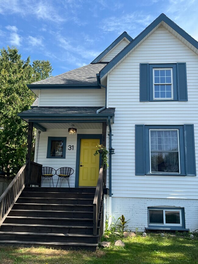 31 Adelaide St N in Chatham, ON - Building Photo - Building Photo