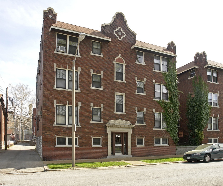 Studio Apartments in St. Louis, MO - Building Photo