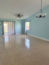 401 NW 43rd St in Pompano Beach, FL - Building Photo - Building Photo