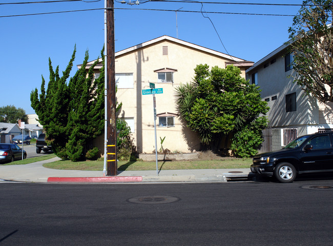 4511 W 126th St in Hawthorne, CA - Foto de edificio - Building Photo