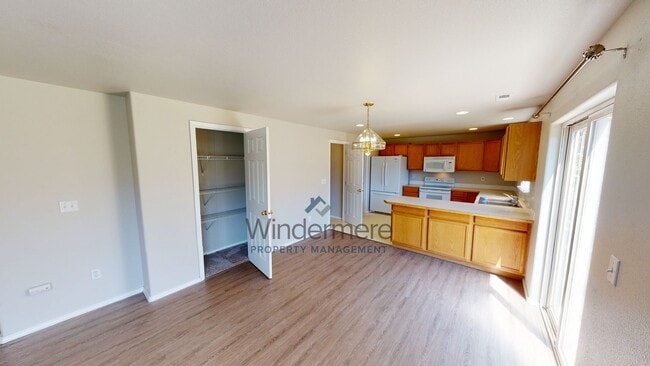 1243 SE Newgate Dr in College Place, WA - Building Photo - Building Photo