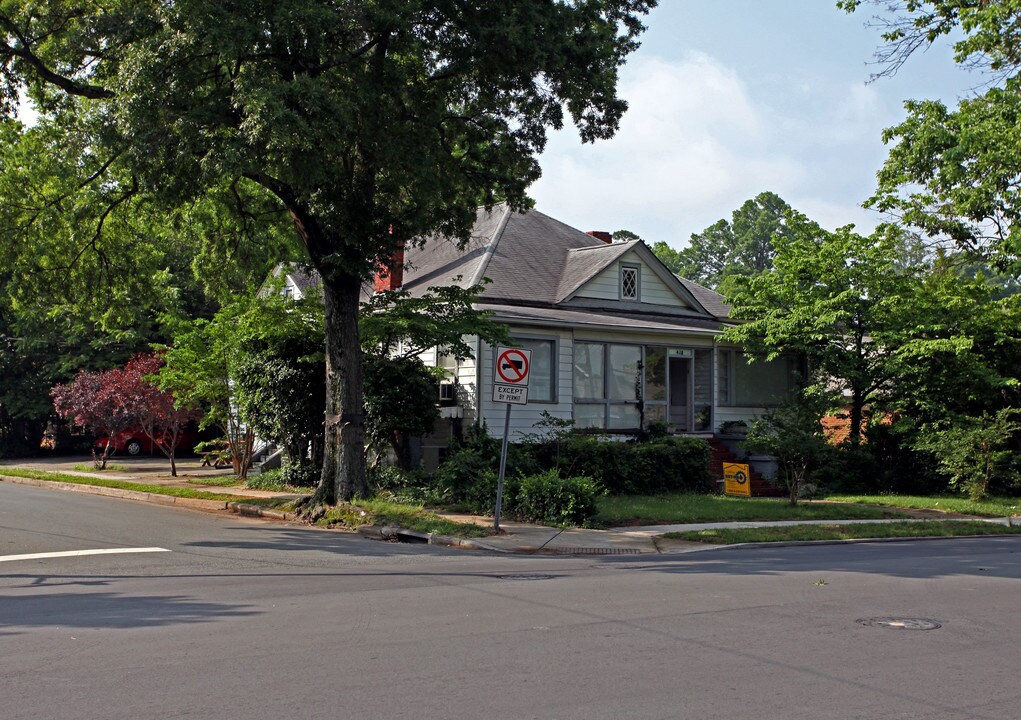 428 Hawthorne Ln in Charlotte, NC - Building Photo