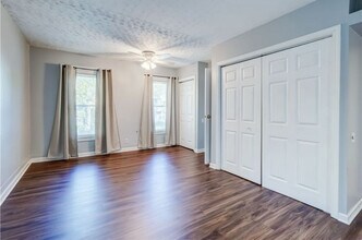212 S Goodman St in Rochester, NY - Building Photo - Building Photo