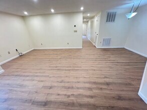 295 W Wyoming Ave in Stoneham, MA - Building Photo - Building Photo