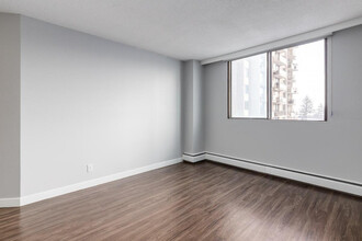 Glenmore Gardens Towers in Calgary, AB - Building Photo - Building Photo