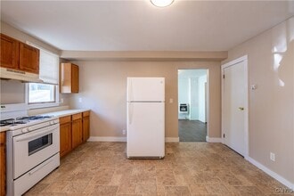 73 Loomis St in Little Falls, NY - Building Photo - Building Photo