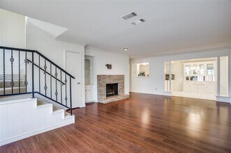 10511 Ravenscroft Dr in Dallas, TX - Building Photo - Building Photo
