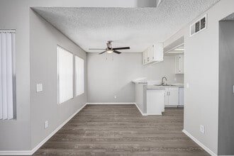 Cordova Park in Lancaster, CA - Building Photo - Interior Photo