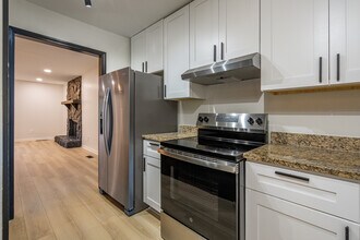 1545 Springwood Dr SE in Smyrna, GA - Building Photo - Building Photo