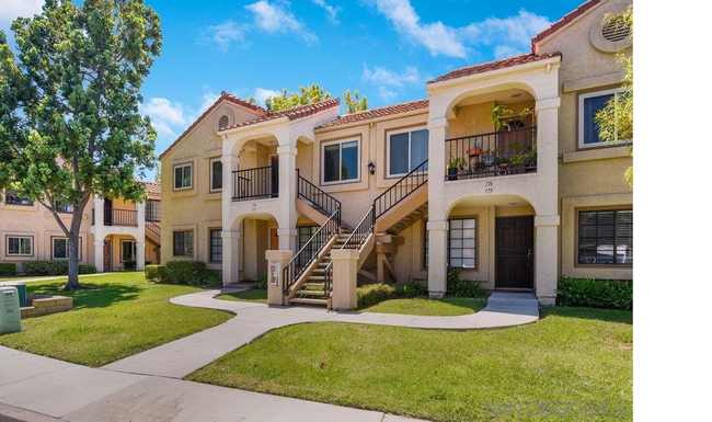 10620 Dabney Dr, Unit 174 in San Diego, CA - Building Photo - Building Photo