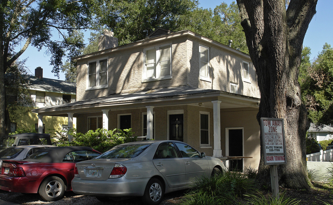 1614 NW 3rd Pl in Gainesville, FL - Foto de edificio