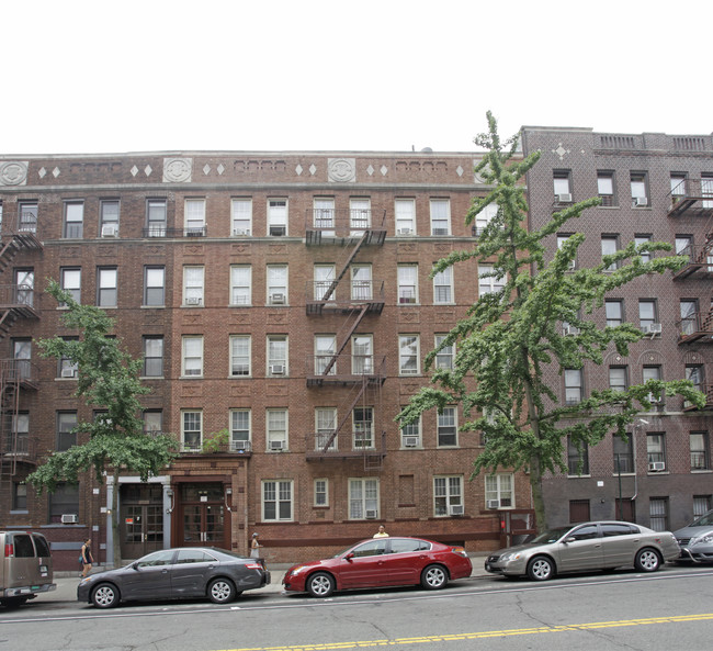 73-75 Seaman Ave in New York, NY - Foto de edificio - Building Photo