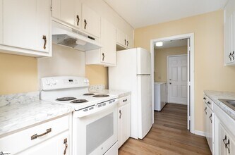 14 Oakwood Dr in Greenville, SC - Building Photo - Building Photo