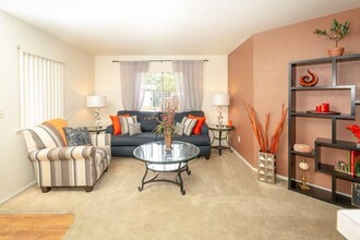 Aspen Park Apartments in Sacramento, CA - Building Photo - Building Photo