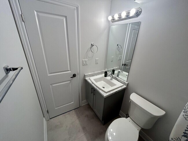 108 Sora Gate in Oakville, ON - Building Photo - Building Photo