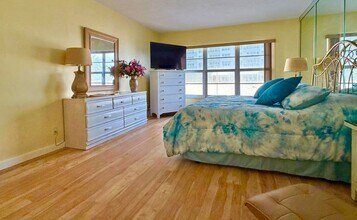 3850 Galt Ocean Dr, Unit 210 in Fort Lauderdale, FL - Foto de edificio - Building Photo