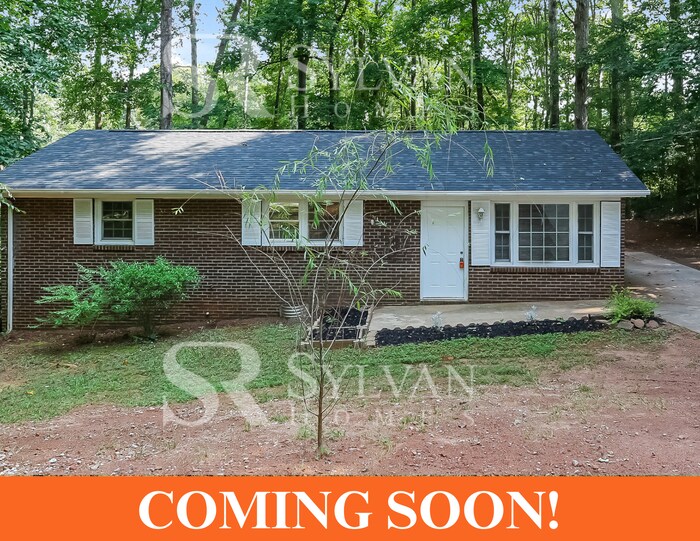 207 Kenmore Dr in Piedmont, SC - Building Photo