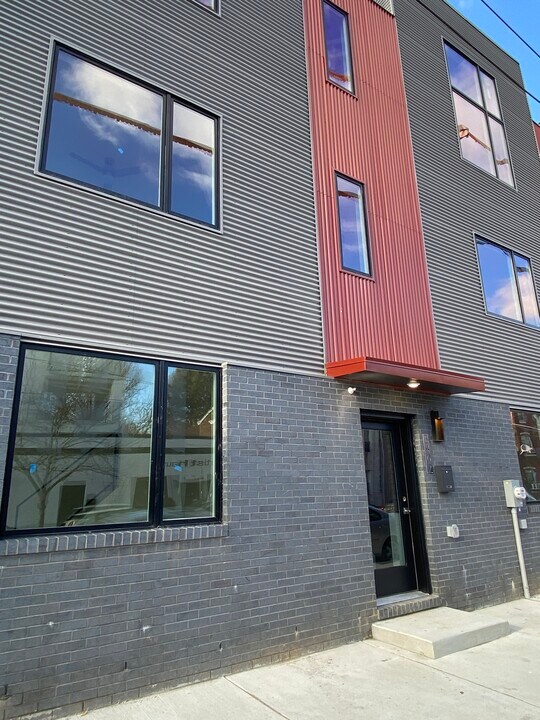 3406 Conrad St in Philadelphia, PA - Building Photo