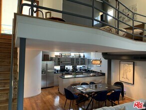 1015 Marine St in Santa Monica, CA - Building Photo - Building Photo