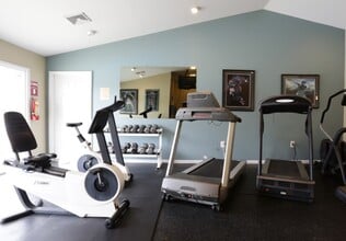 Inverness Apartments in Westville, NJ - Foto de edificio - Building Photo