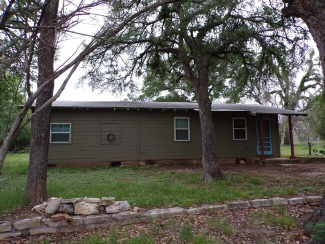 404 S Water St in Burnet, TX - Building Photo - Building Photo