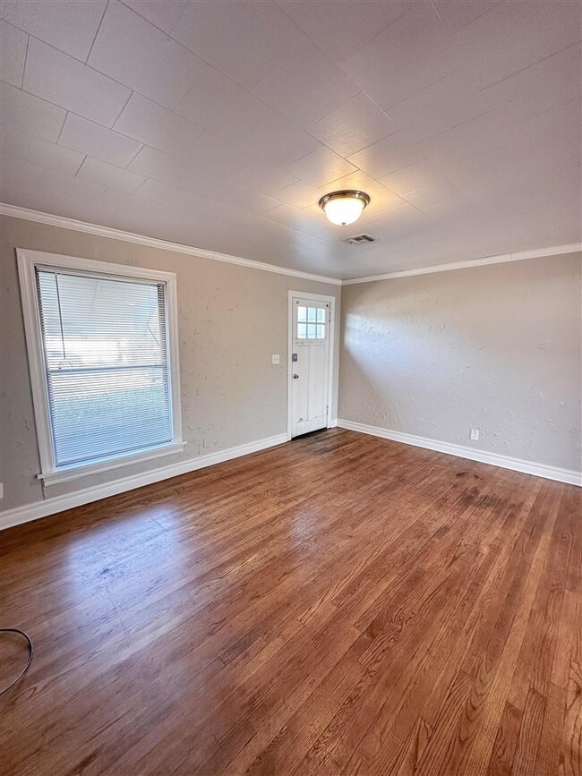 835 NW 17th St in Lawton, OK - Foto de edificio - Building Photo