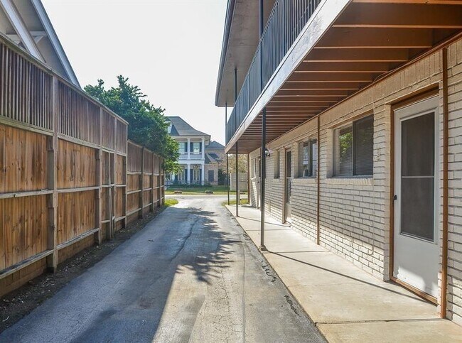 427 W 17th St photo'