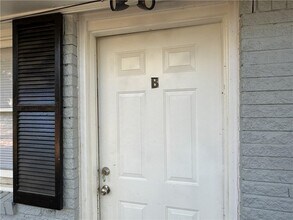 1576 Carolyn Dr SW in Stone Mountain, GA - Building Photo - Building Photo