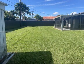 11080 SW 62nd Terrace in Miami, FL - Building Photo - Building Photo