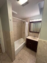 14-16-16 Hamilton Rd, Unit 14-A in Brookline, MA - Building Photo - Building Photo