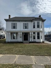 338 S High St, Unit 1 in Hillsboro, OH - Building Photo - Building Photo