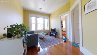 210 Winthrop Rd, Unit 31 in Brookline, MA - Building Photo