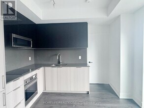 308 Jarvis St in Toronto, ON - Building Photo - Building Photo