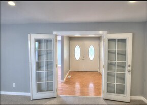 32902 33rd Ave SW in Federal Way, WA - Building Photo